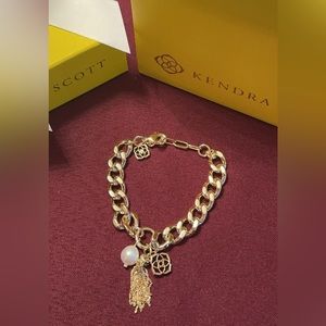 NWOT Kendra Scott Everleigh gold, pearl tinsel bracelet✨Comes with bag & box